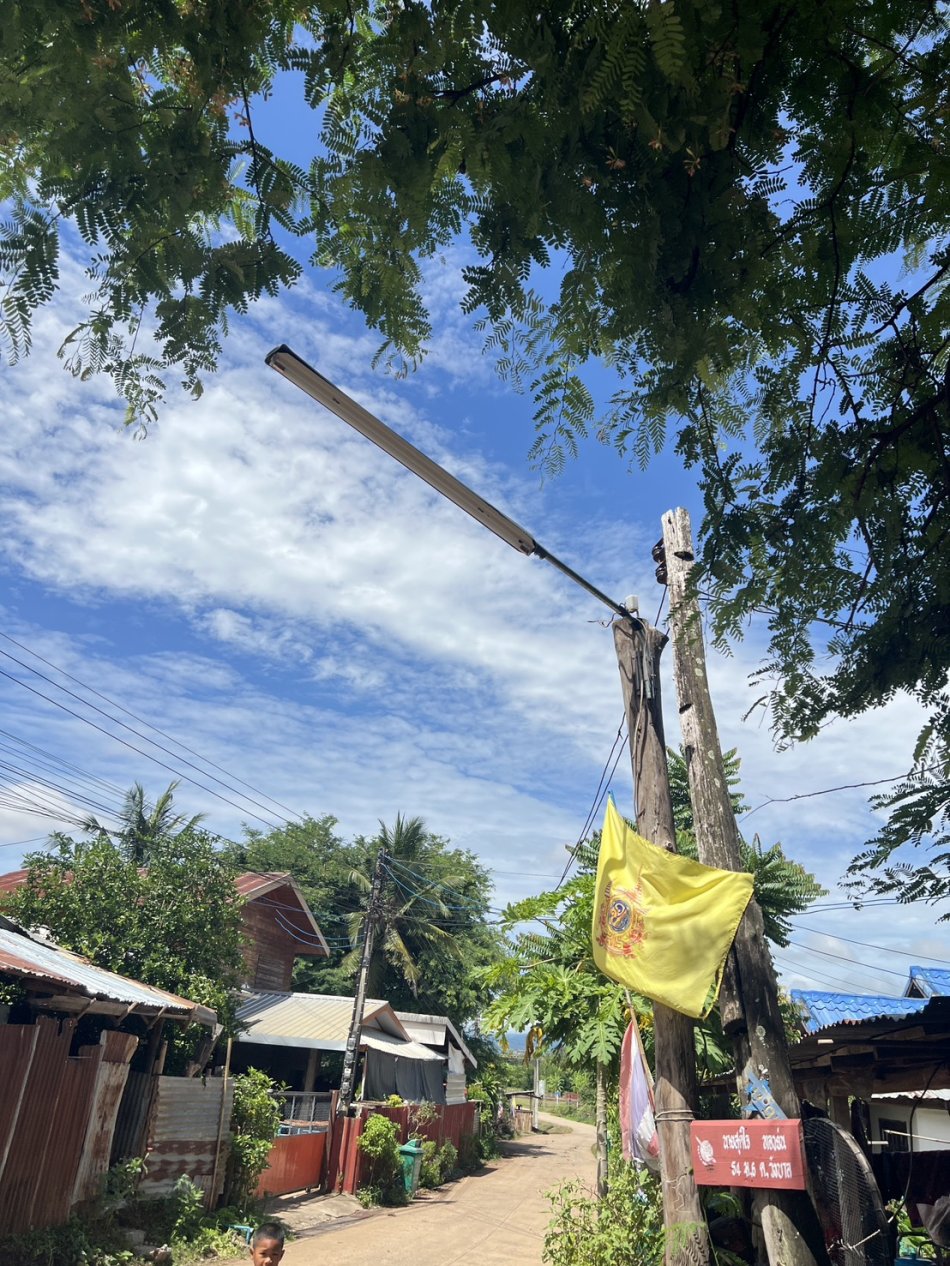 ซ่อมไฟส่องสว่างหมู่ที่ 6