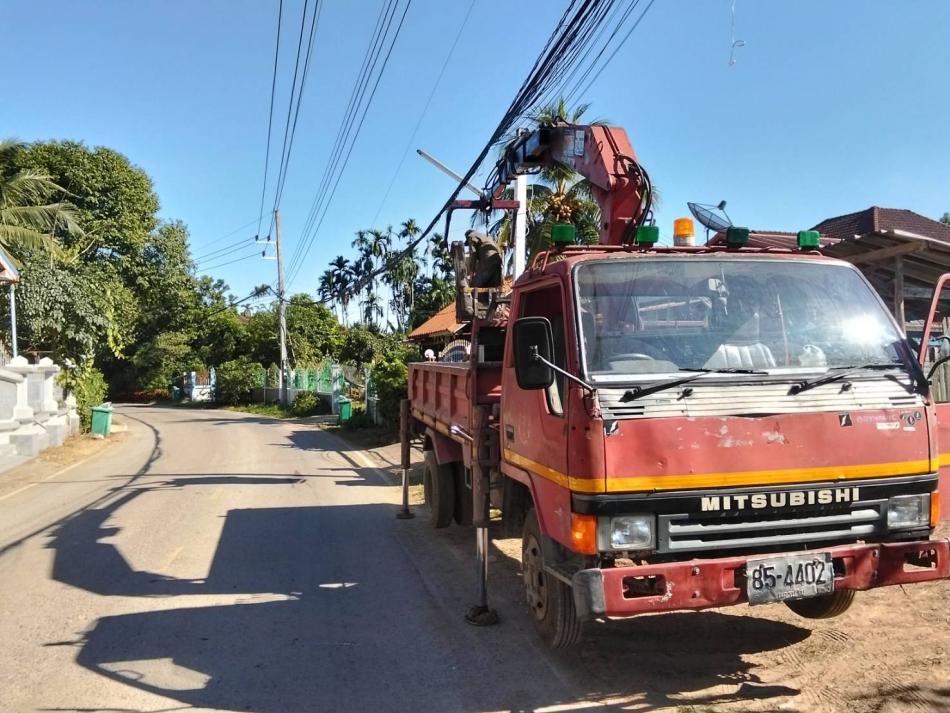 ซ่อมไฟส่องสว่างหมู่ที่ 11