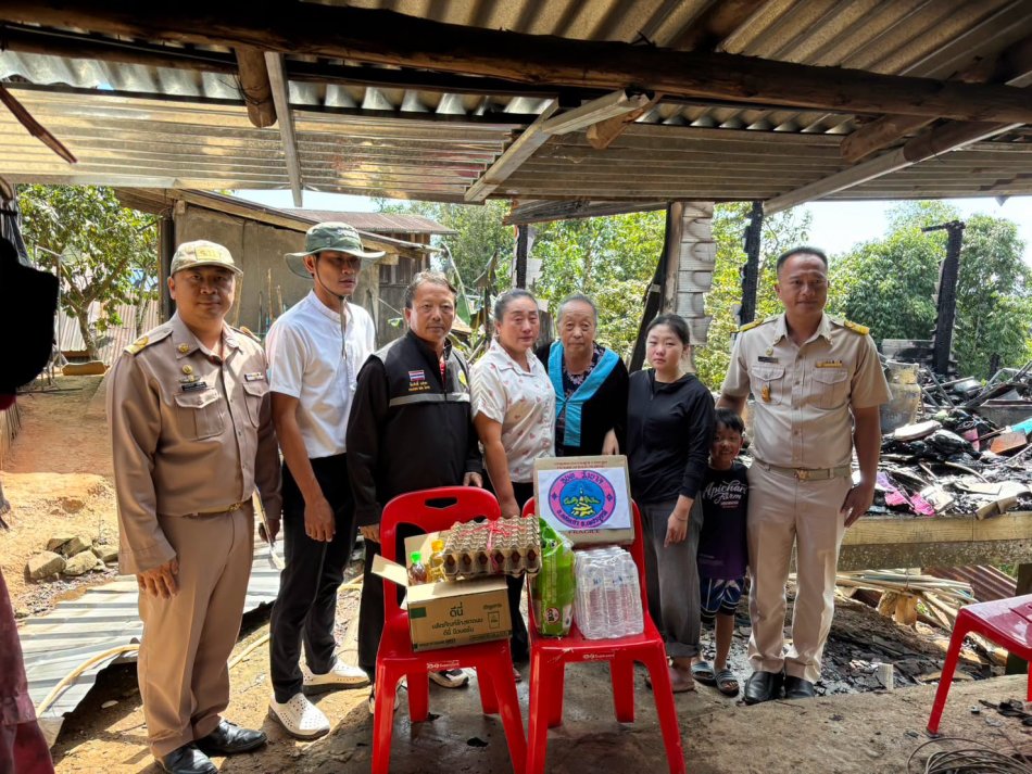 อบต.วังบาล ลงพื้นที่มอบถุงยังชีพช่วยเหลือผู้ประสบเหตุไฟไหม้บ้านเรือน หมู่ที่ 16 บ้านทับเบิก