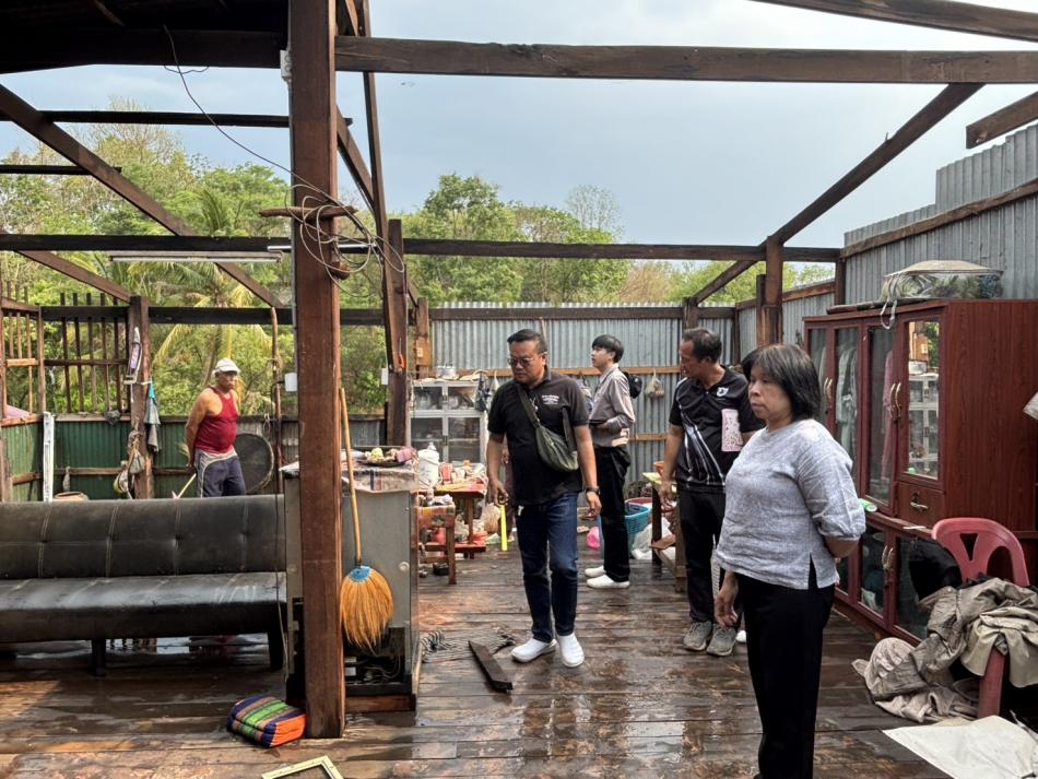 อบต.วังบาล ลงพื้นที่ตรวจสอบบ้านเรือนเสียหายเหตุวาตภัย  หมู่ที่1 , 9 และหมู่ที่ 10